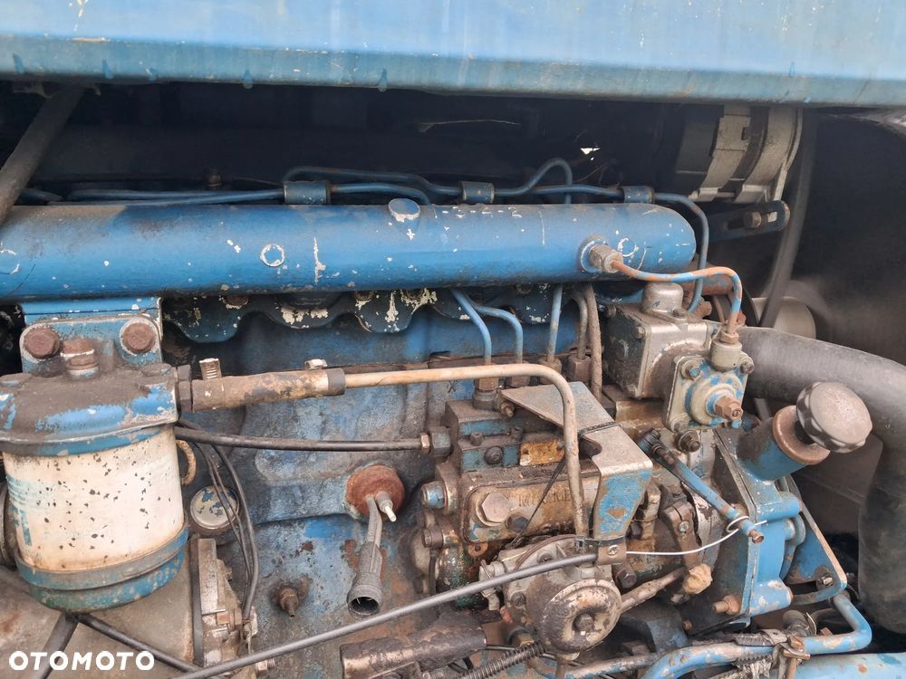 Ford 7700 -7710 - 8