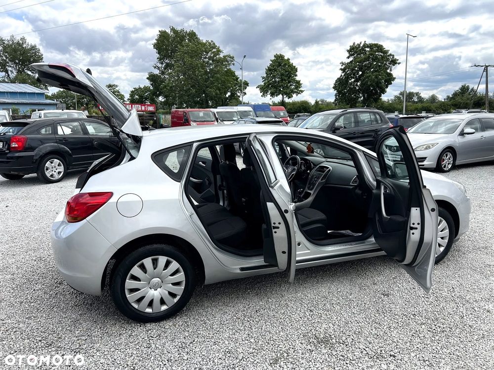 Opel Astra III 1.6 - 17