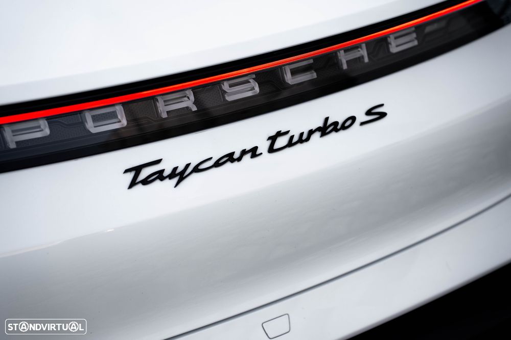 Porsche Taycan Turbo S - 27