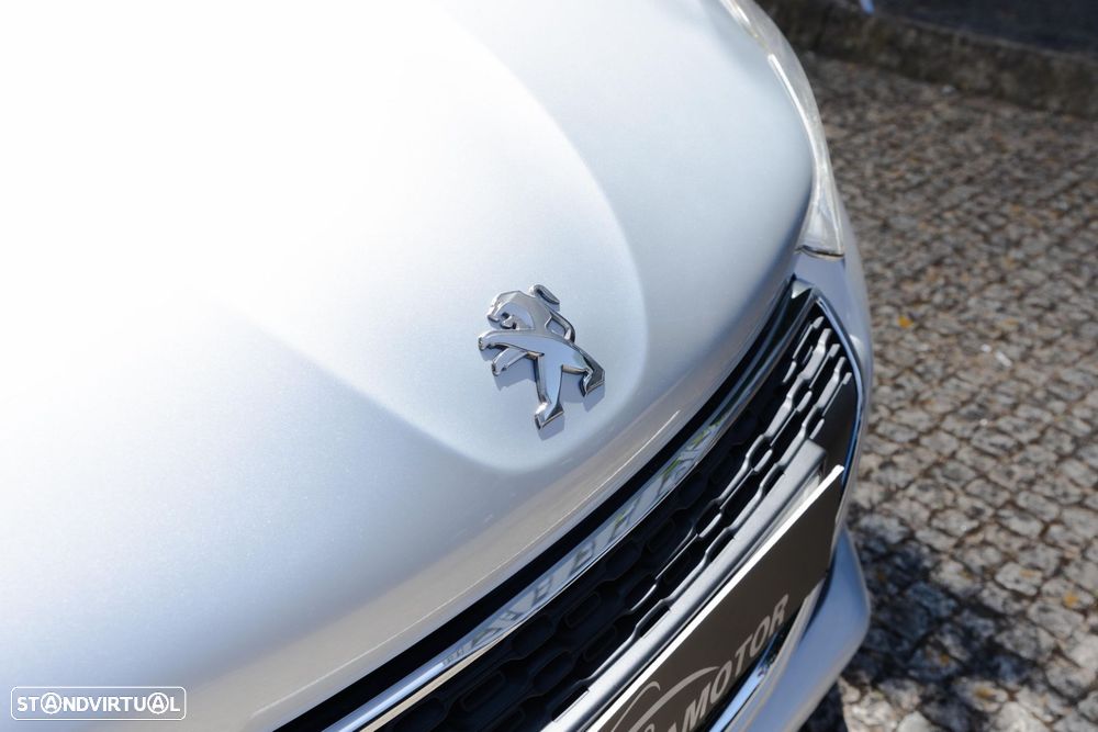 Peugeot 208 1.4 HDi Active — fotografia 7