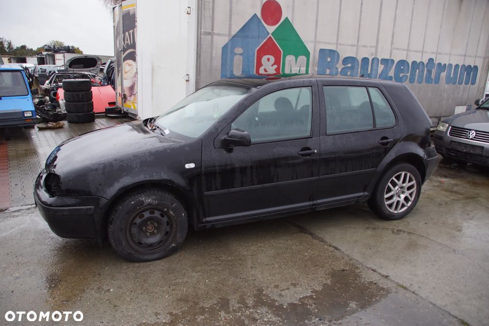 Auto na części - Volkswagen Golf IV 1.6 8V 101 KM AKL DLP L041 1997R Silnik Skrzynia Drzwi Maska Klapa Zderzak Błotnik Lusterko Klamka Lampa Deska Kokpit Sterownik Moduł Czujnik Kierownica - 7