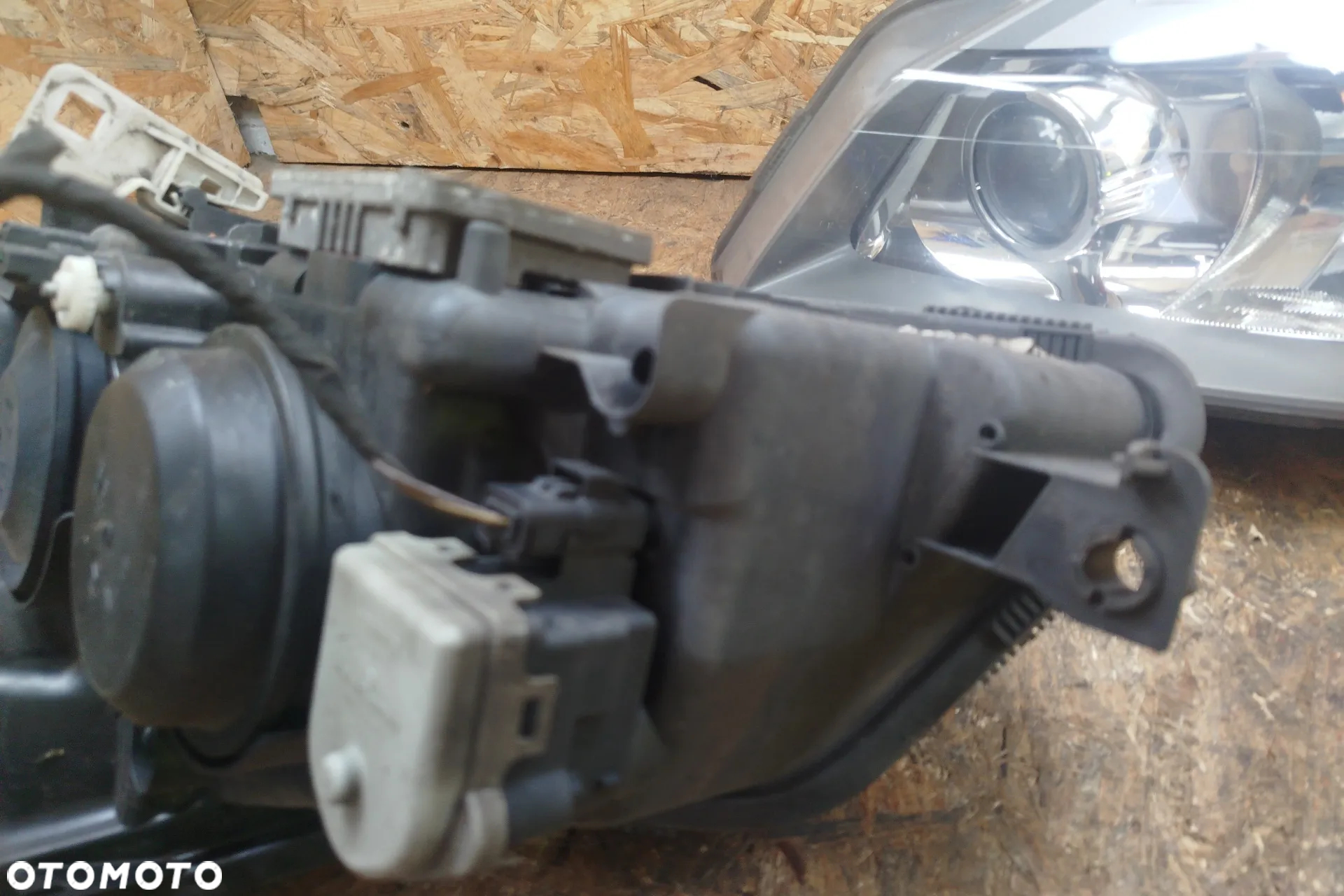 lampa przód prawa + lewa XENON -soczewka komplet 2 sztuki prawie Nowe do RENAULT Espace 4 IV 02-06r /GRAND - 9