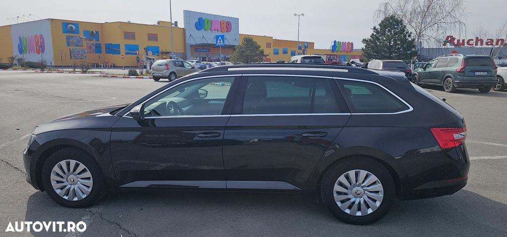 Skoda Superb 2.0 TDI DSG Ambition - 5