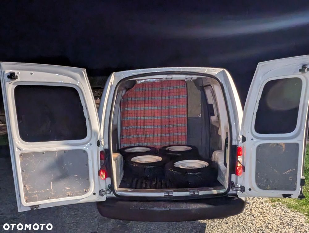 Volkswagen Caddy - 9