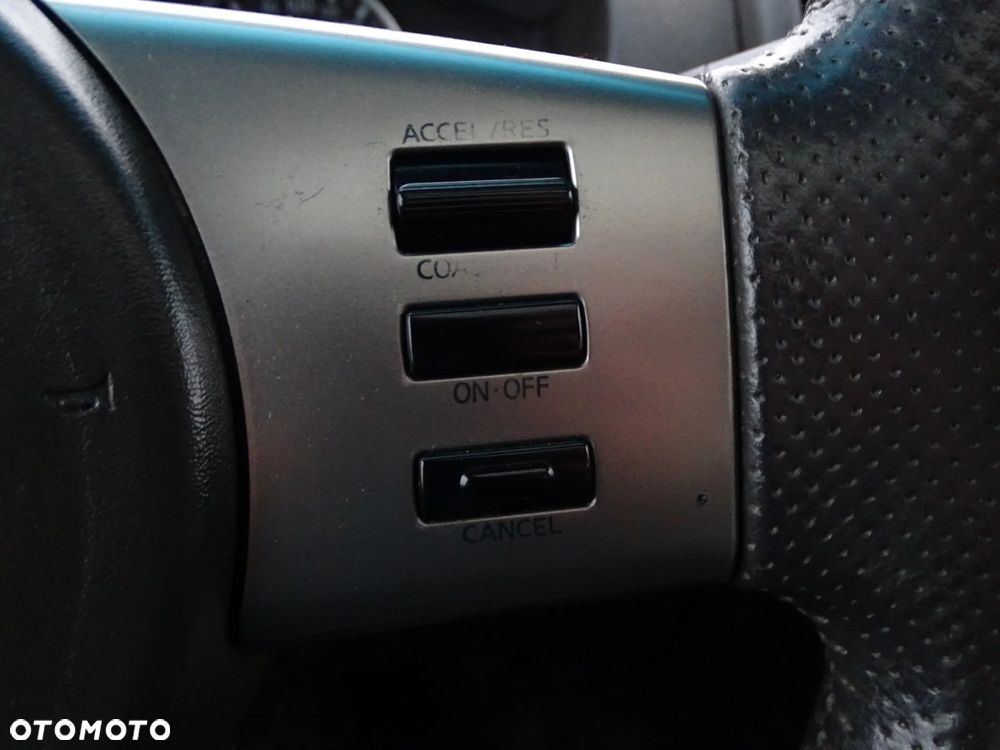 Nissan Pathfinder 2.5 DCi Elegance + - 22