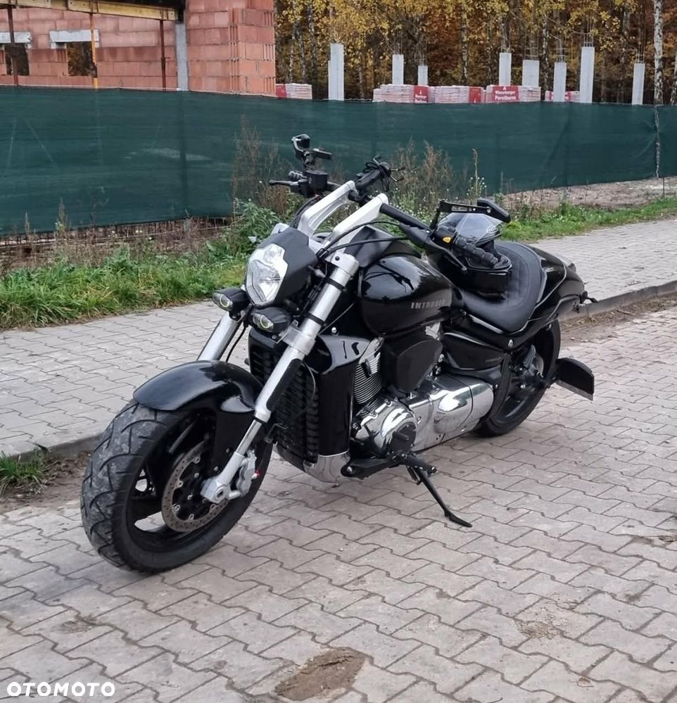 Suzuki Intruder - 4