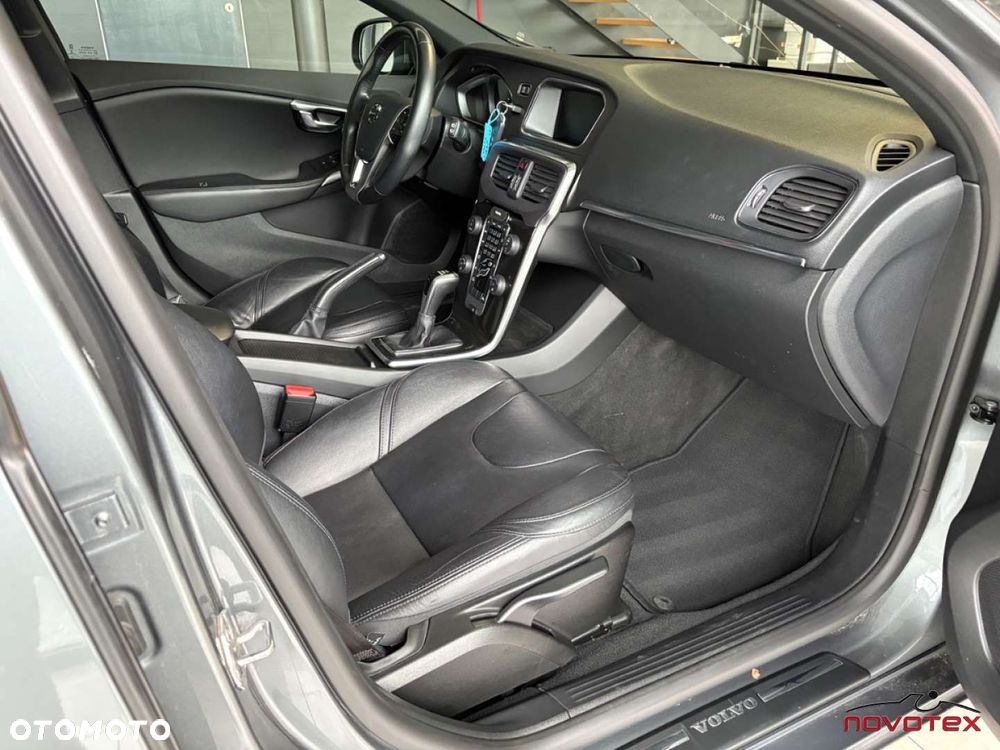 Volvo V40 T4 Momentum - 15