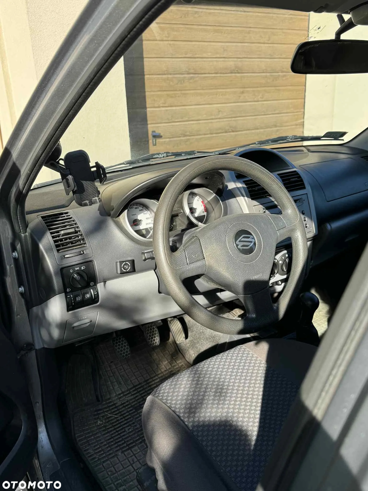 Suzuki Ignis - 5