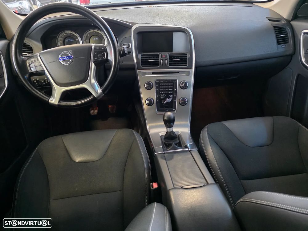 Volvo XC 60 DRIVe Momentum - 6