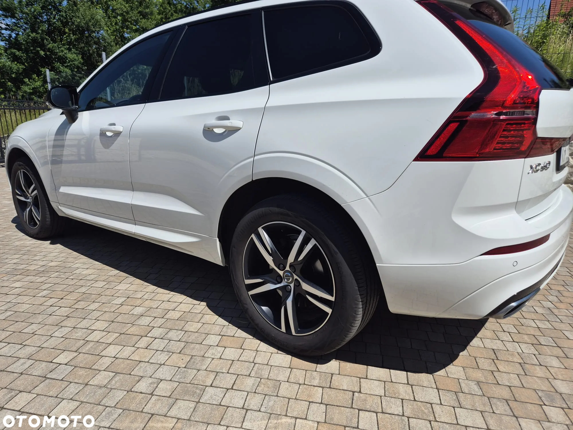 Volvo XC 60 D4 AWD R-Design - 3
