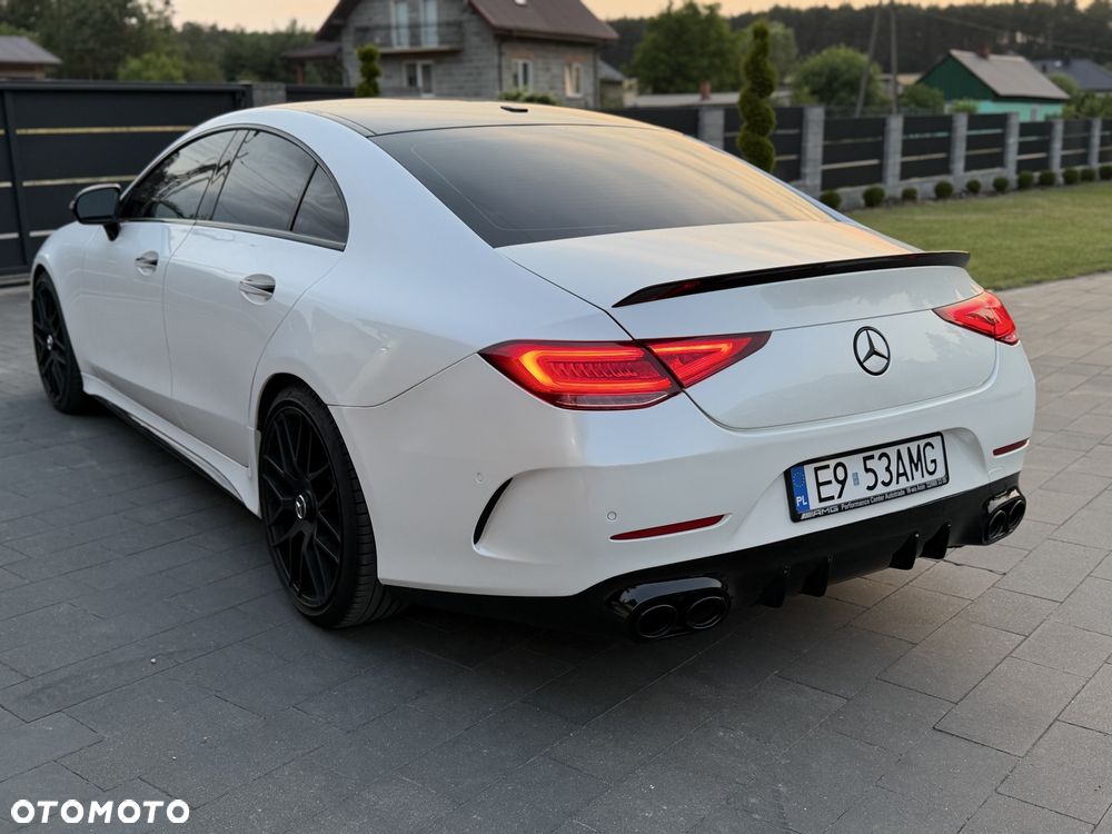 Mercedes-Benz CLS - 4