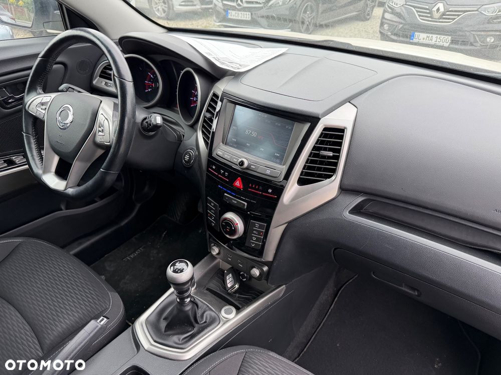 SsangYong/KGM Tivoli e-XGi 160 2WD Black+White - 39