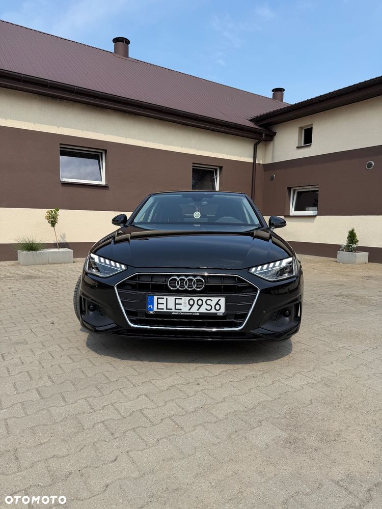 Audi A4 Limousine - 1