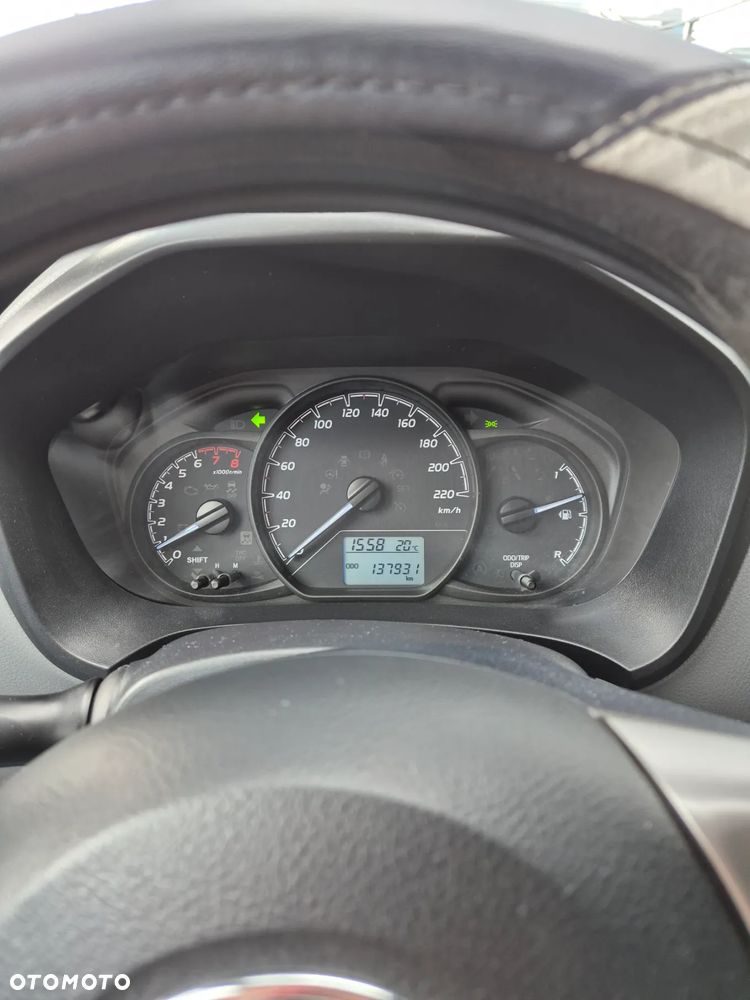 Toyota Yaris 1.5 Premium - 15