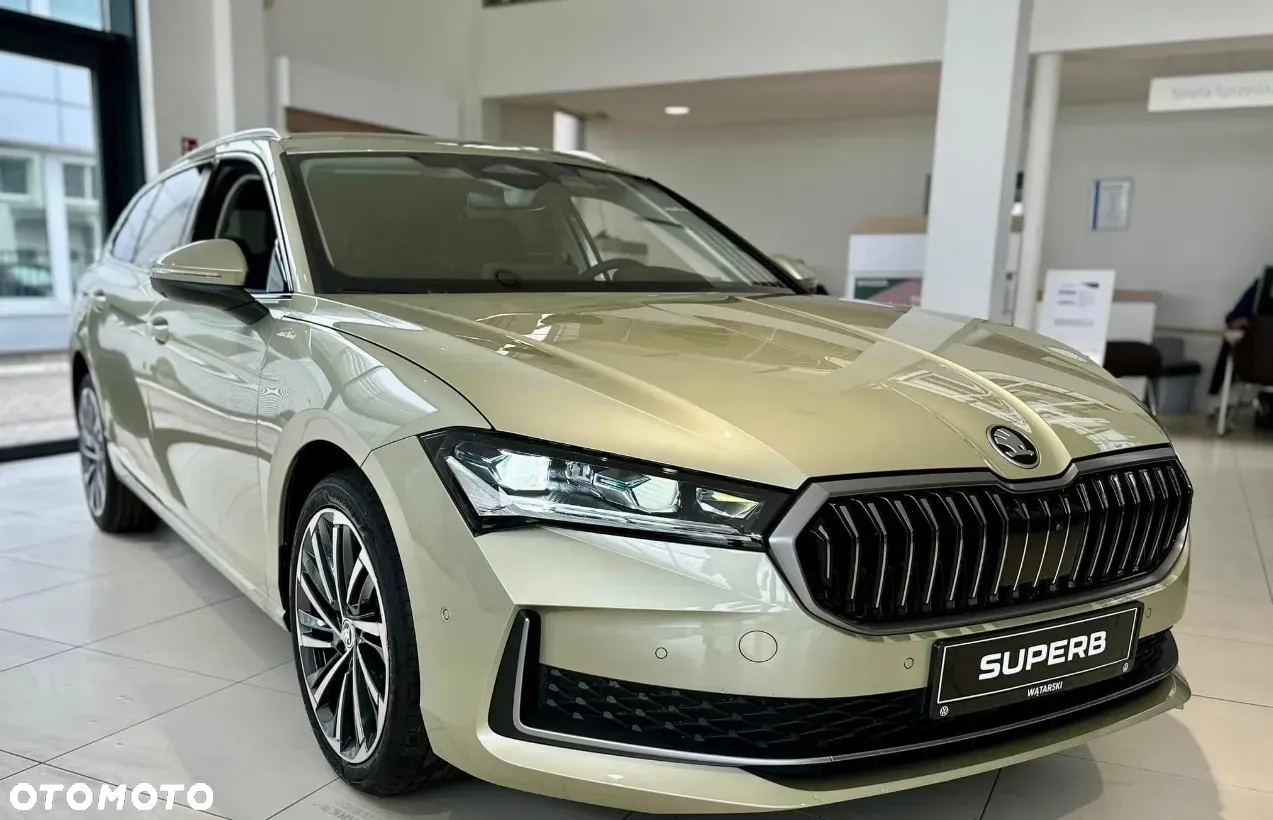 Skoda Superb 2.0 TDI SCR Selection DSG - 2
