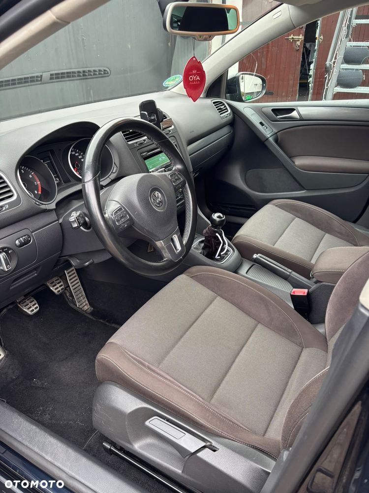 Volkswagen Golf - 16