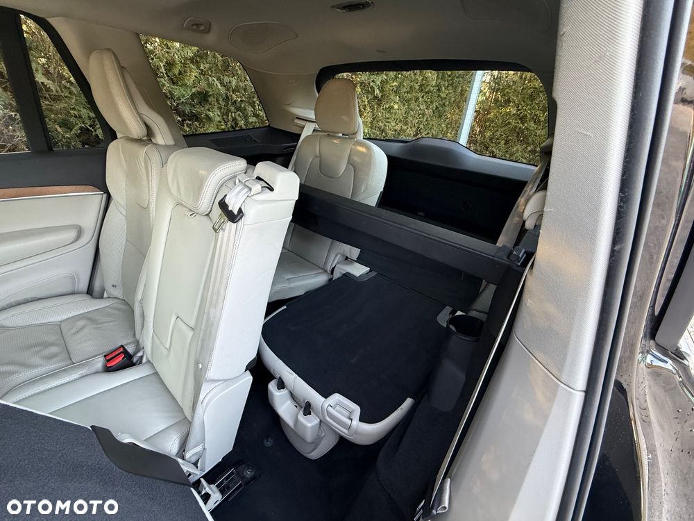Volvo XC 90 D5 AWD Geartronic Inscription - 9