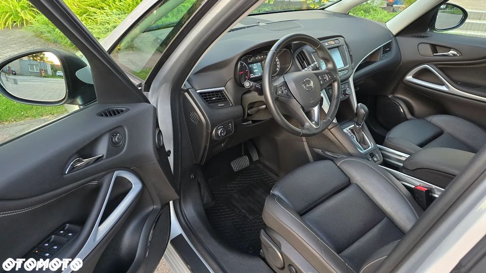 Opel Zafira - 9