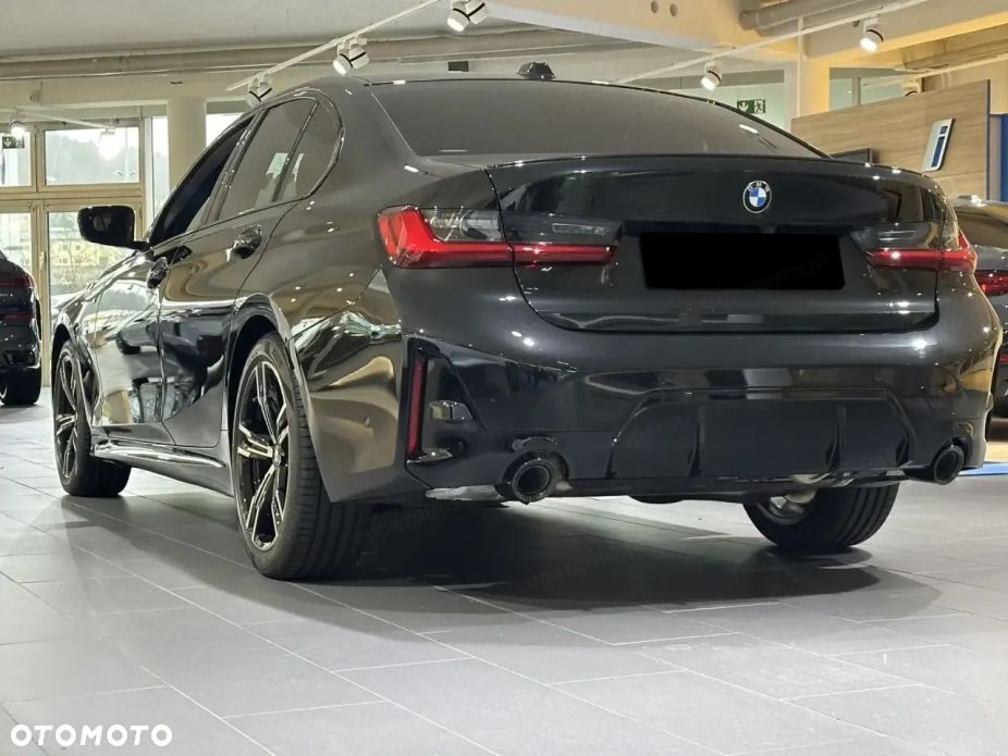 BMW Seria 3 330d xDrive mHEV M Sport sport - 2