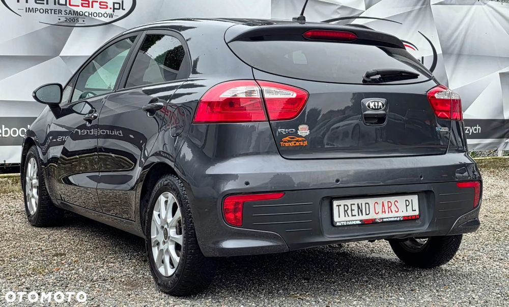 Kia Rio 1.4 Dream Team Edition - 28