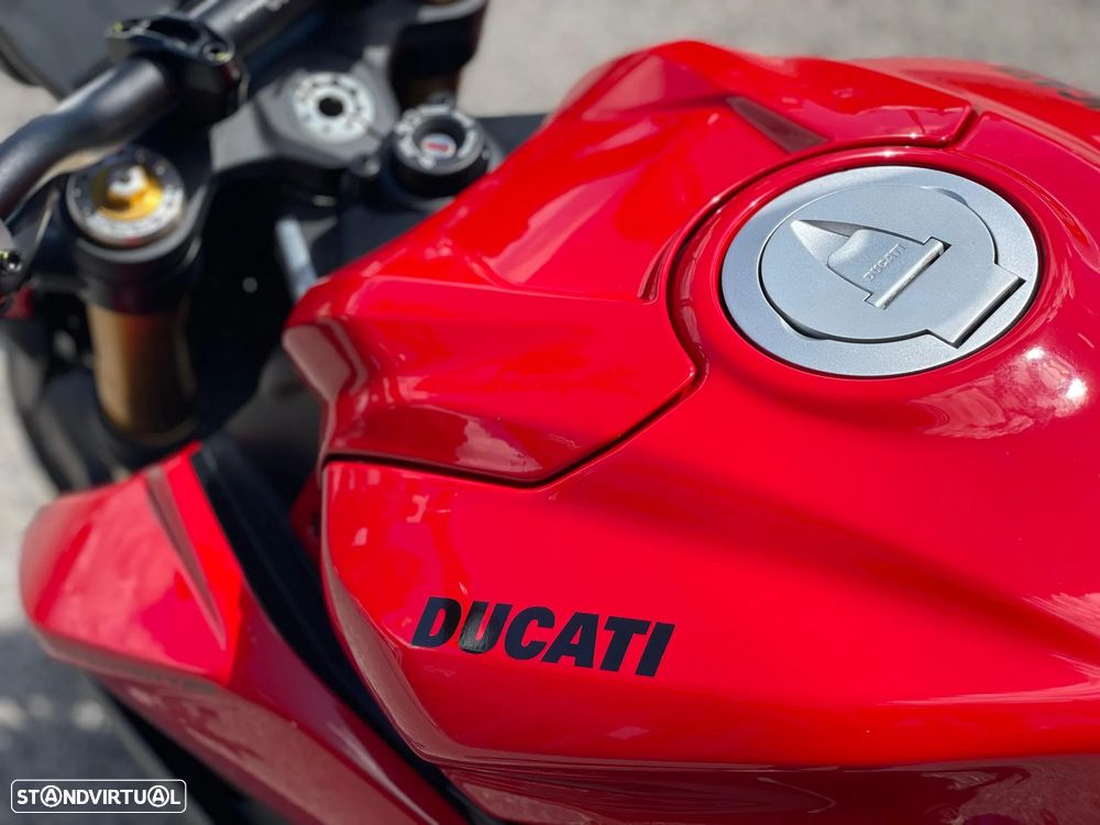 Ducati Streetfighter V2 S - 11