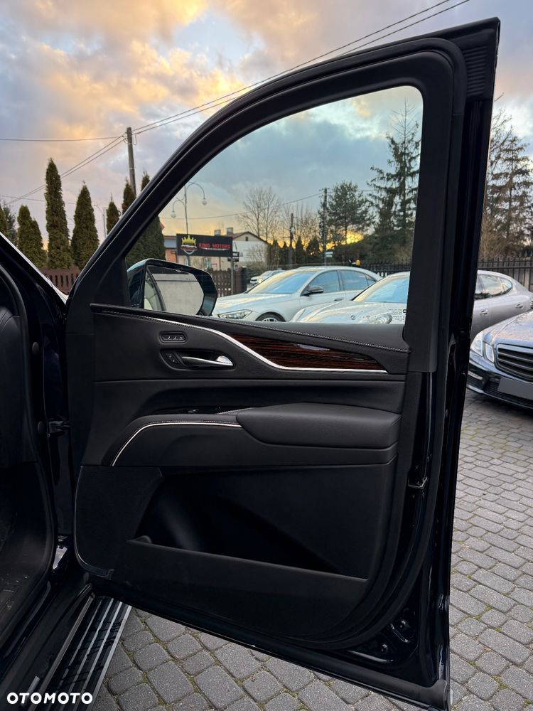 Cadillac Escalade 6.2 V8 AWD AT Platinum - 16