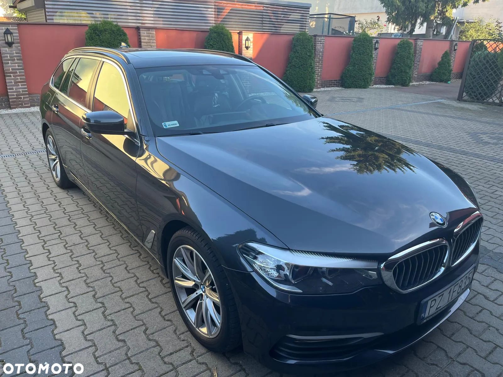 BMW Seria 5 520d Touring - 1