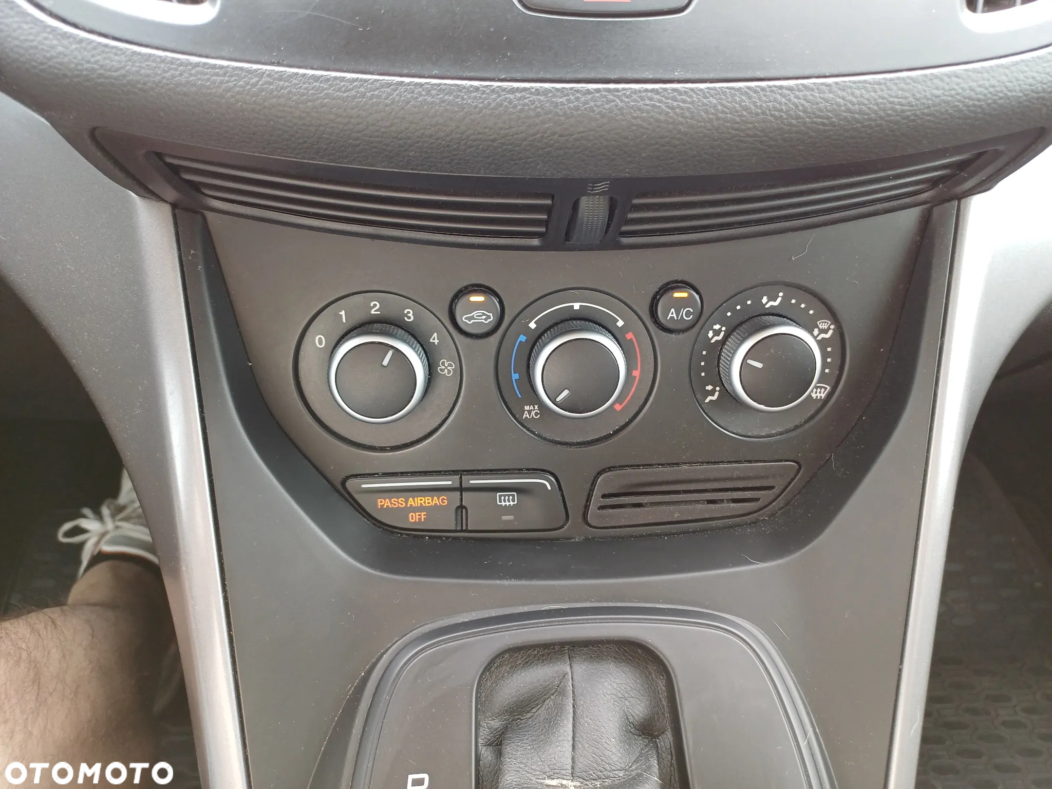 Ford Kuga - 9