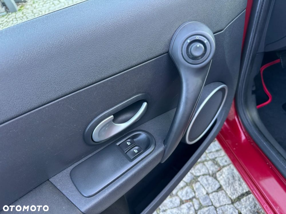 Renault Clio TCe 100 Expression - 26