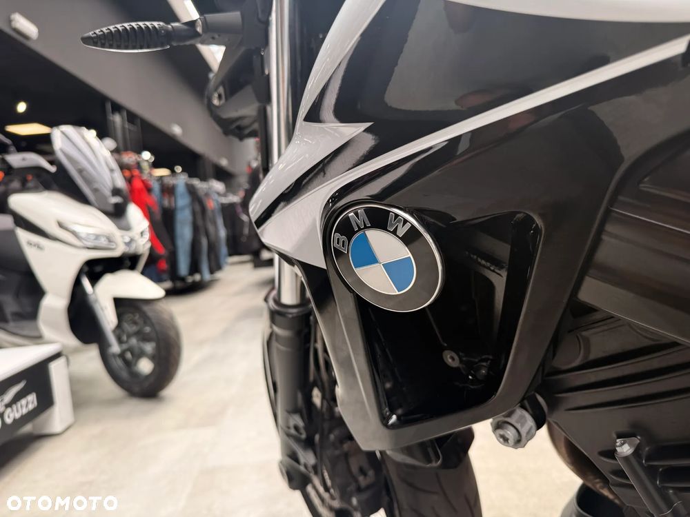 BMW F - 10