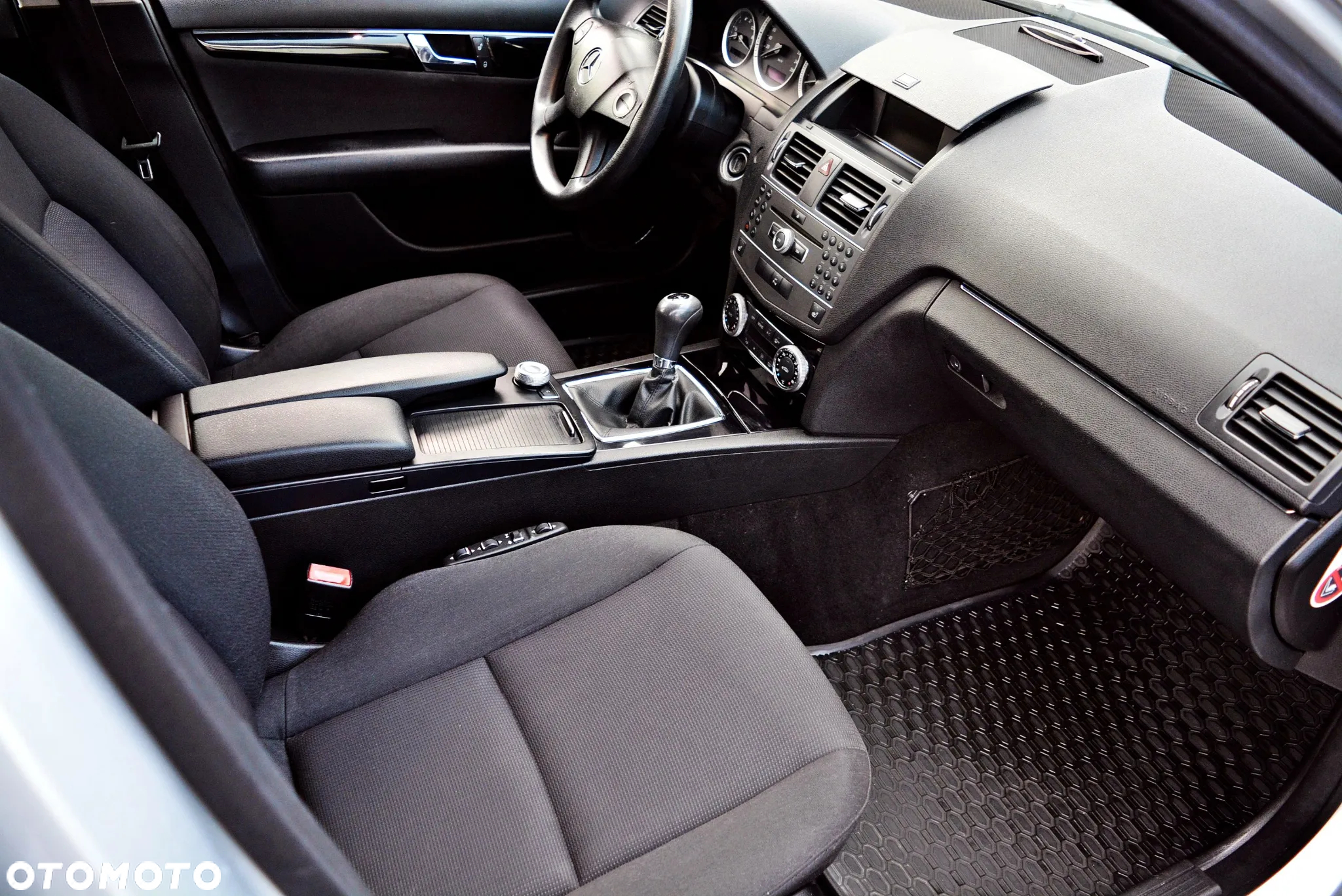 Mercedes-Benz Klasa C 200 CDI BlueEff Classic - 16