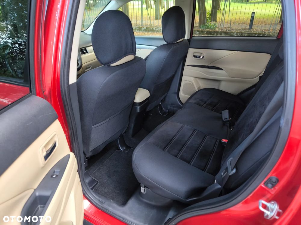 Mitsubishi Outlander - 14