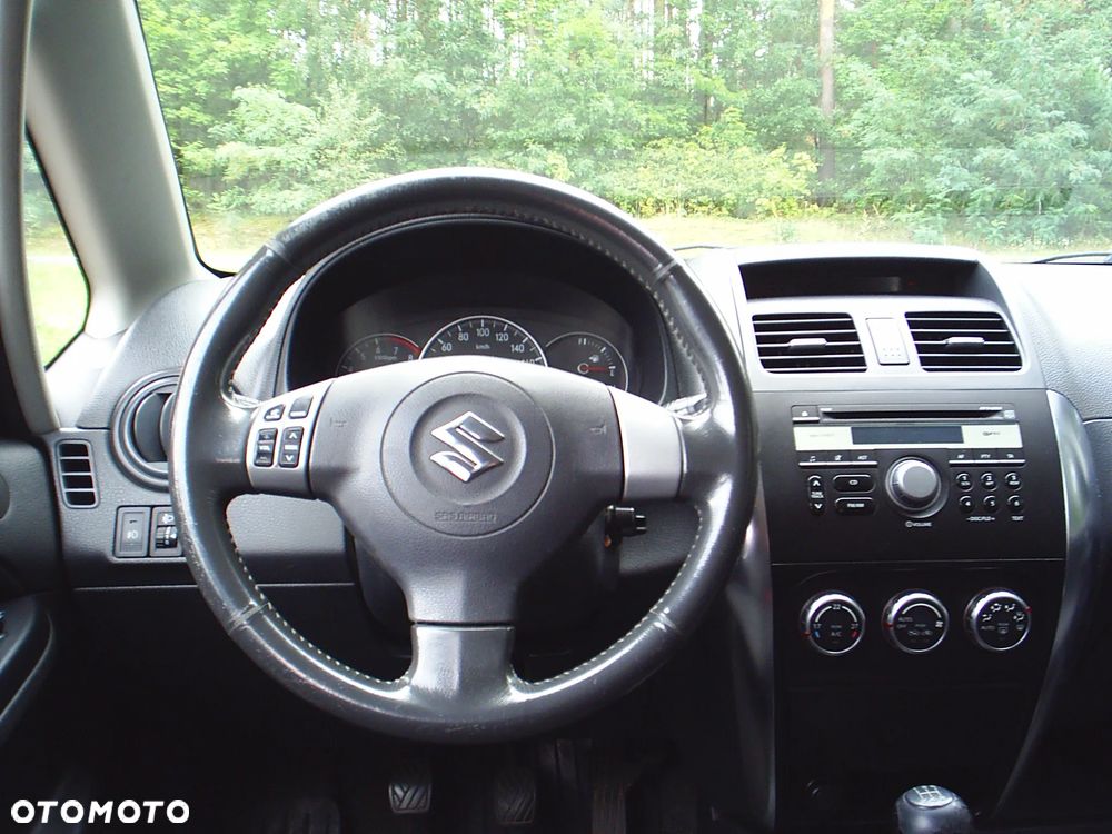Suzuki SX4 1.6 GLX / Comfort - 8