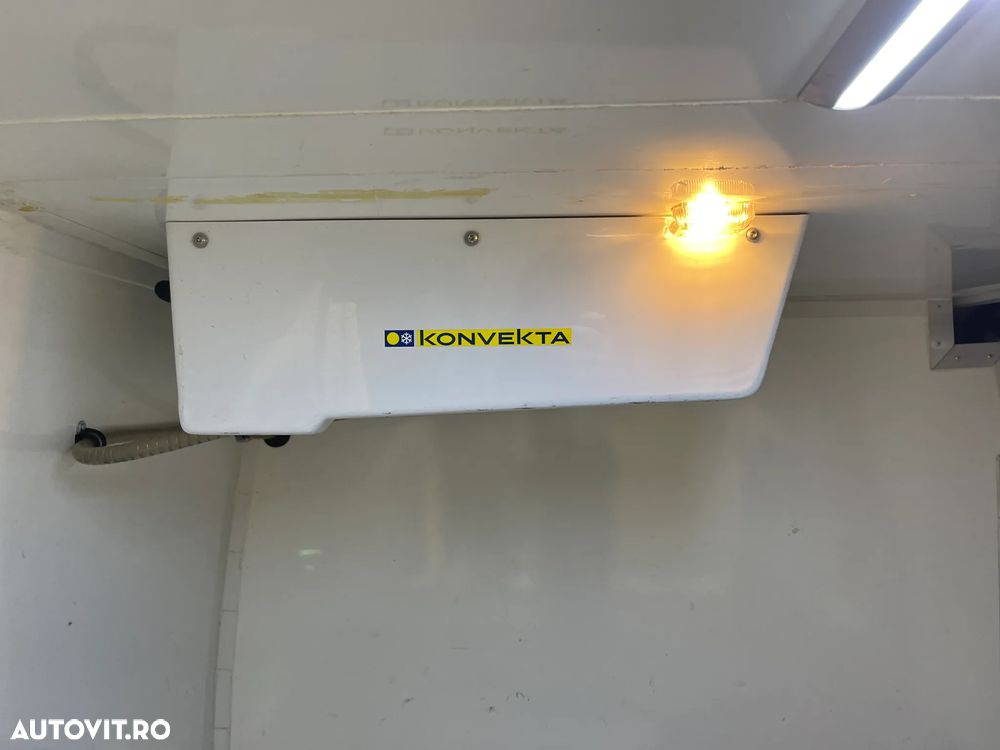 Ford Transit Connect - 9