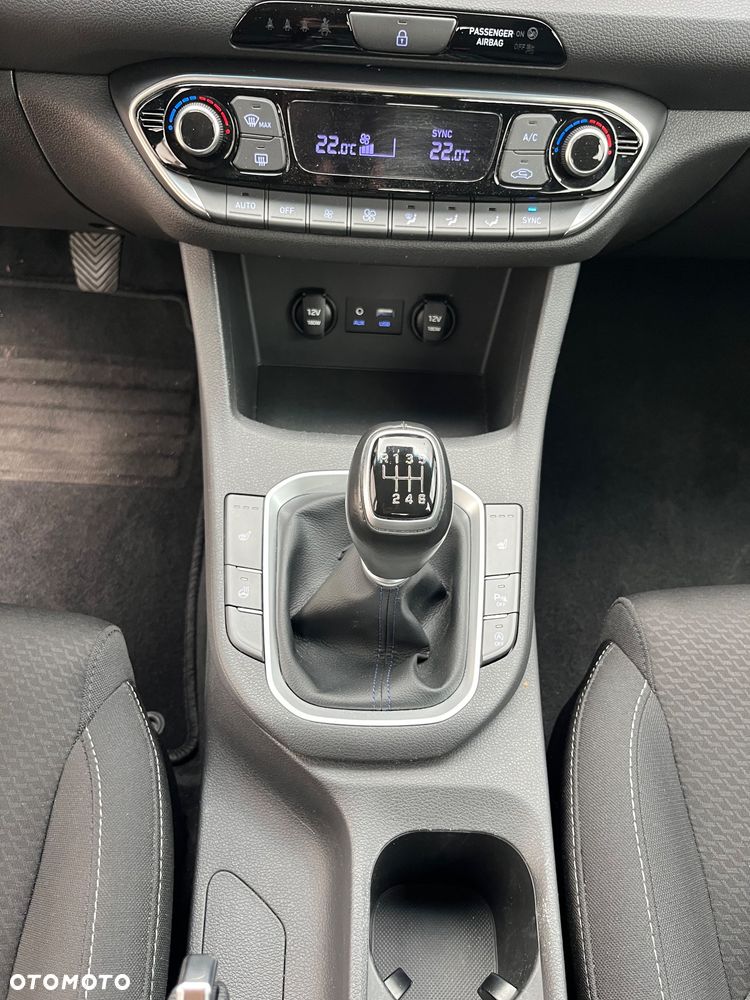 Hyundai i30 1.4 T-GDI Premium - 17