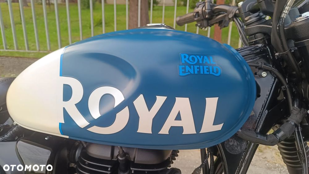 Royal Enfield HNTR - 19