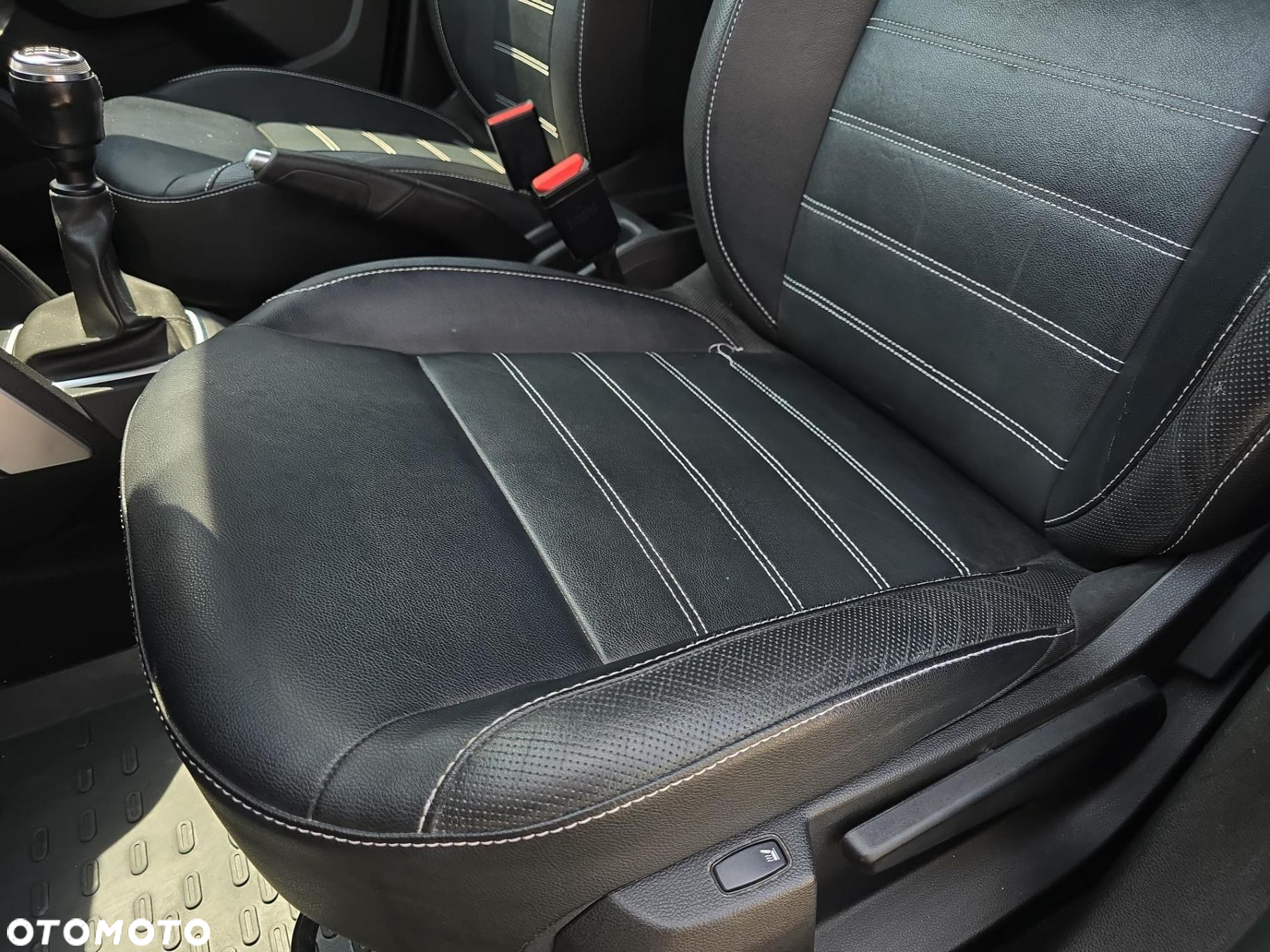 Dacia Duster 1.6 SCe Prestige - 14