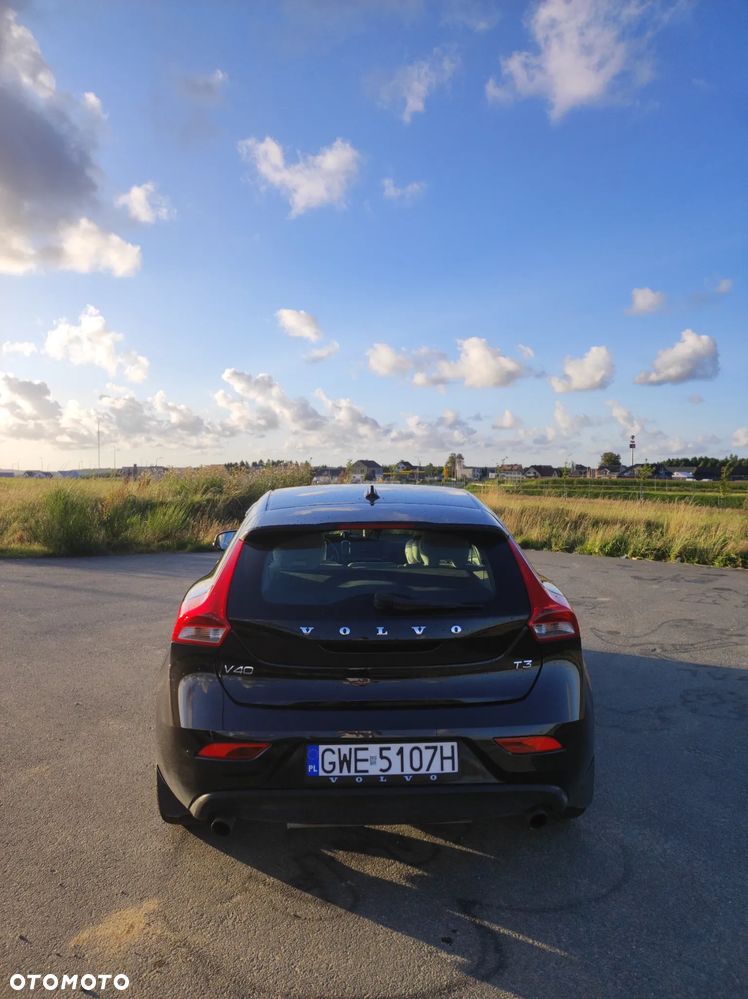 Volvo V40 T3 Summum - 3
