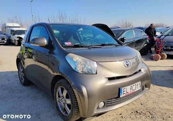 Toyota iQ