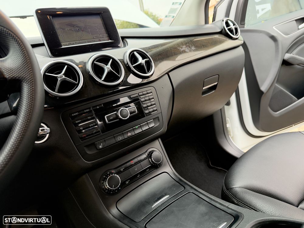 Mercedes-Benz B 180 (CDI) d 7G-DCT AMG Line - 40