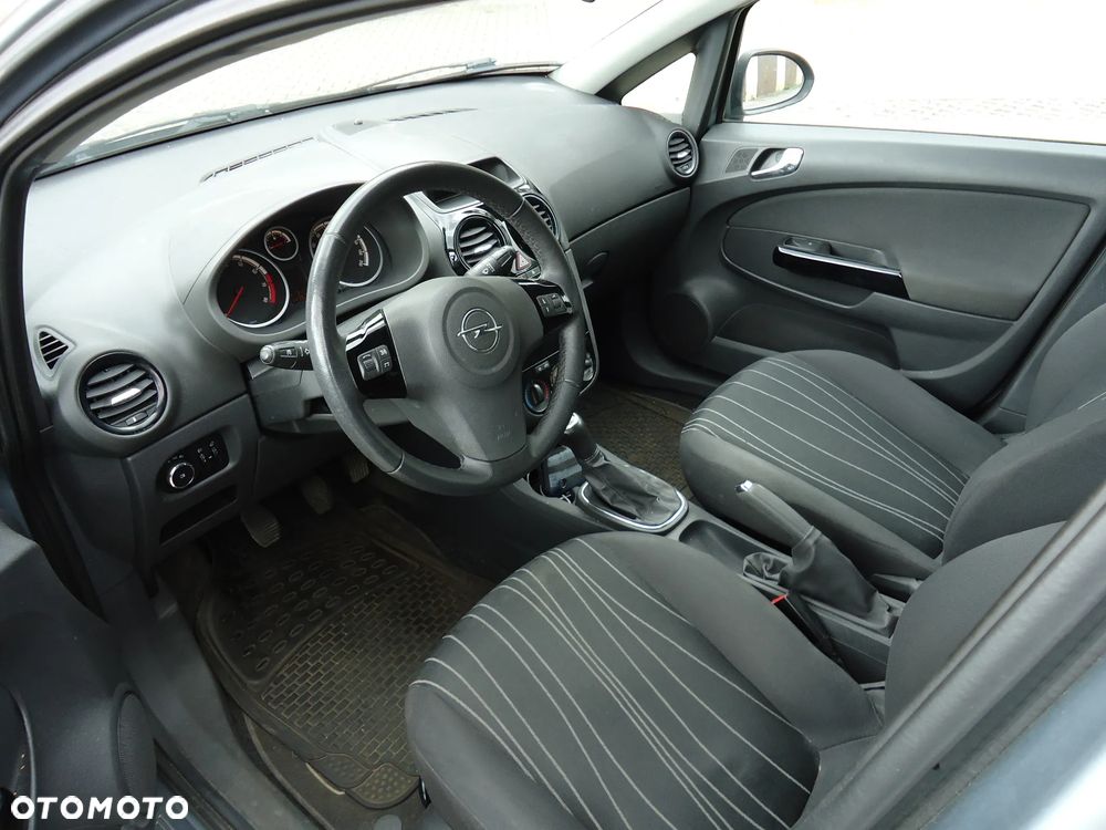 Opel Corsa 1.2 16V Edition 150 - 8
