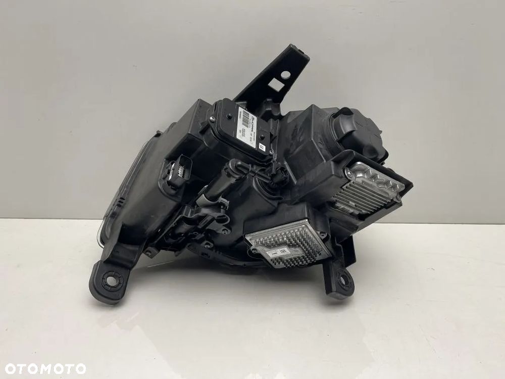 LAMPA PRZEDNIA PRAWA JEEP GRAND CHEROKEE WK2 LIFT SUMMIT LED 68266664AH - 3