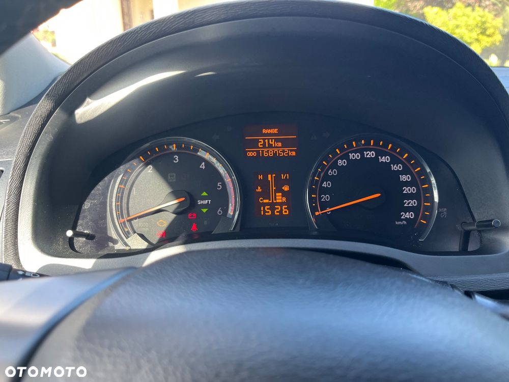 Toyota Avensis 2.0 D-4D Sol - 11