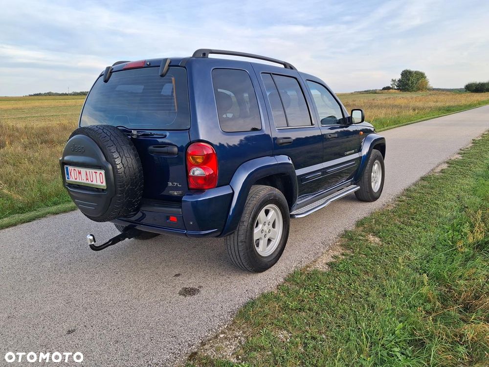 Jeep Cherokee - 9