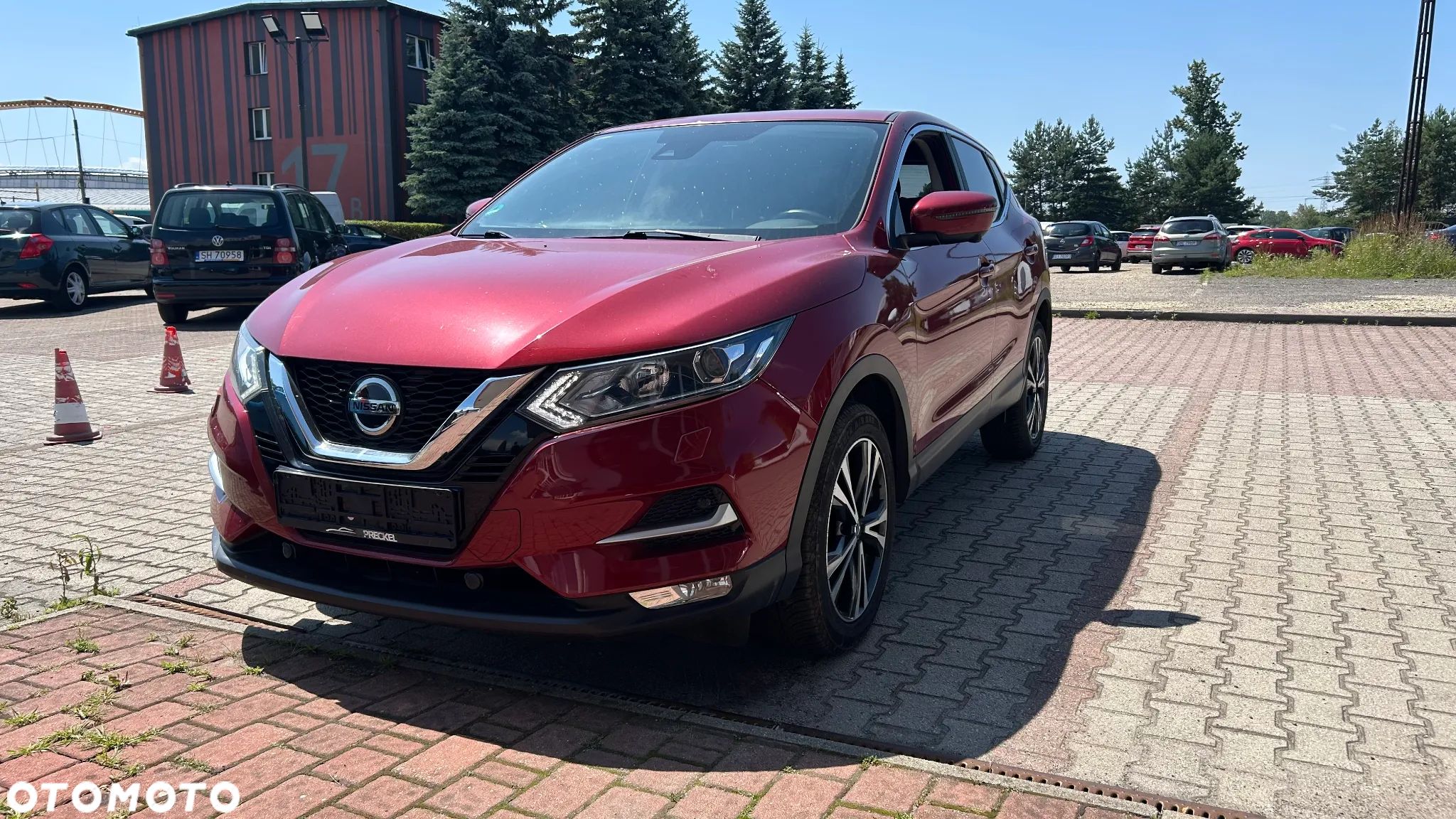 Nissan Qashqai 1.2 DIG-T N-Connecta EU6 - 1