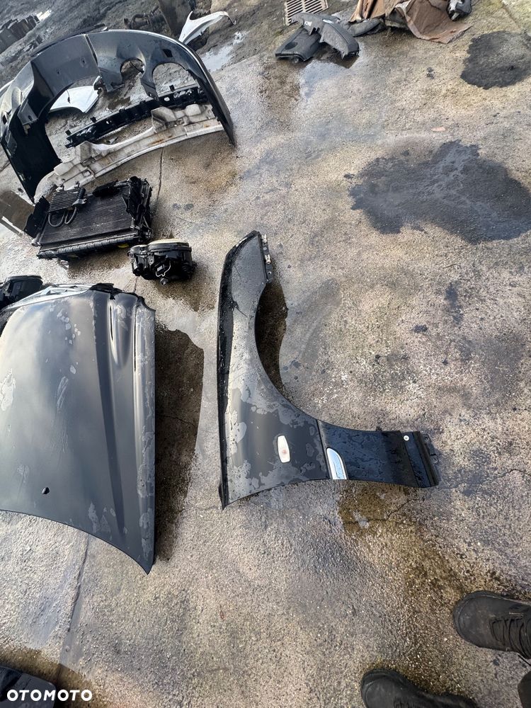 Kia opirus  kolor czarny drzwi praw lewe przednie tylne tył przód lusterka lusterko R8 klapa tylnia klapa bagażnika lampy tył tylnie prawa lewa prawy lewy maska lampa przód przednia xenon no xenon chłodnice komplet wody klimy belka przód zderzak przód przedni - 8