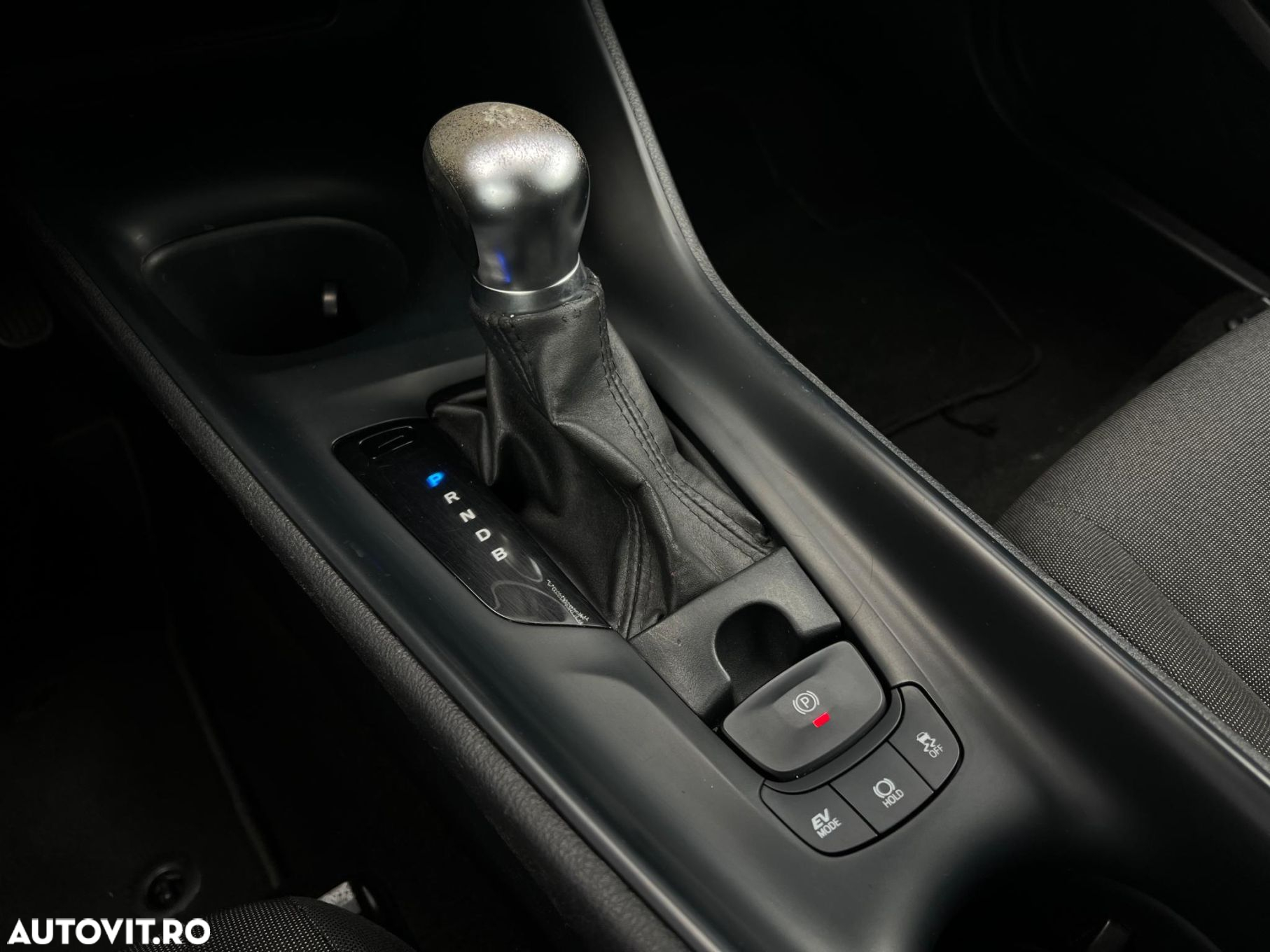Toyota C-HR - 13