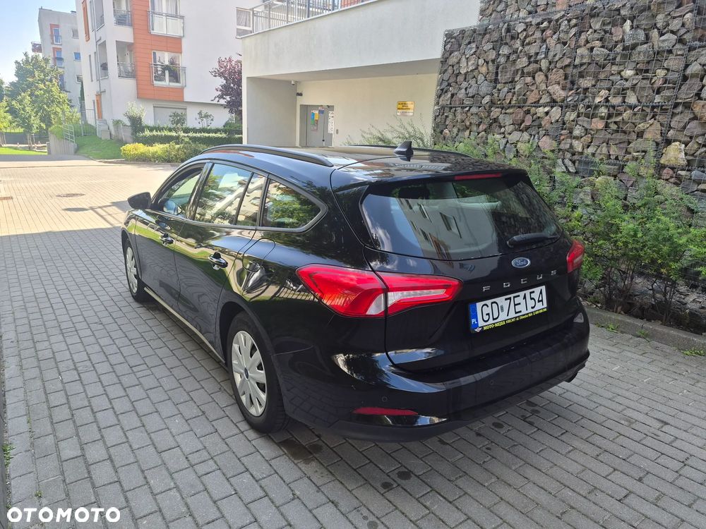Ford Focus 1.0 EcoBoost Trend - 5