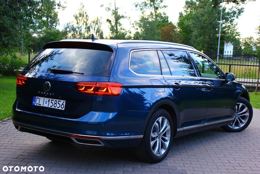 Volkswagen Passat 2.0 TDI SCR DSG Elegance - 10