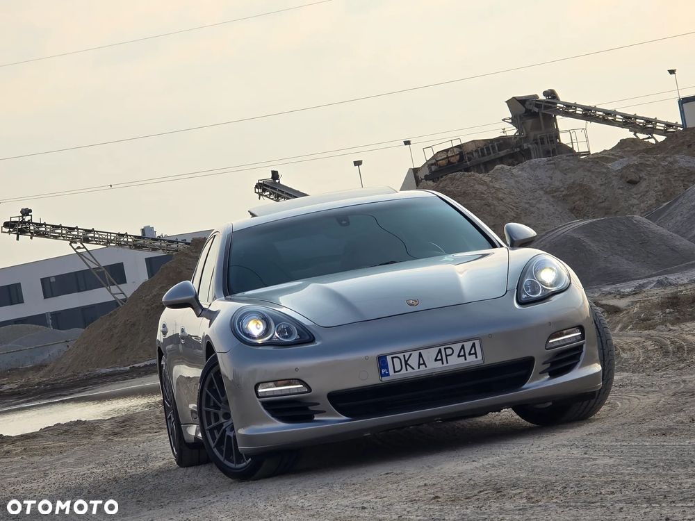 Porsche Panamera 4 PDK Edition - 14